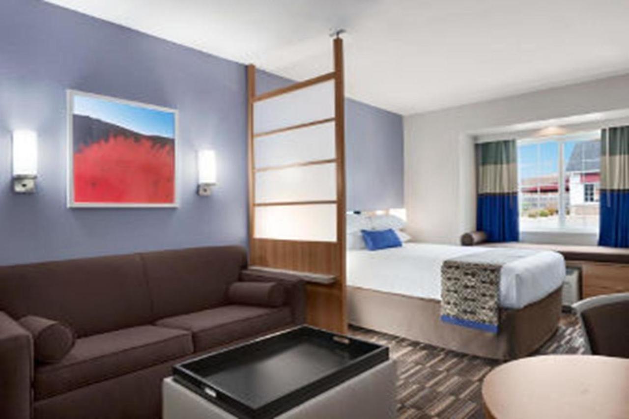 Microtel Inn & Suites By Wyndham Altoona Exterior foto